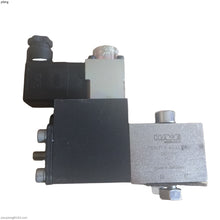 Load image into Gallery viewer, HAWE Proportional Reducing Valve PMVP4-44/G24 PMVP4-43/G24 PMVP4-42/G24 PMVP4-41/G24
