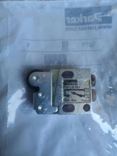 Load image into Gallery viewer, Original American Parker mechanical valve PXC-M12· Flour mill accessories roller valve Mill travel valve PXC-M121 PXC-M131 PXC-M221
