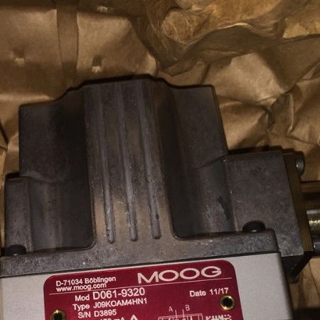 MOOG   D061-9320  NEW MOOG  Proportional servo VALVE  J09KOAM4HN1